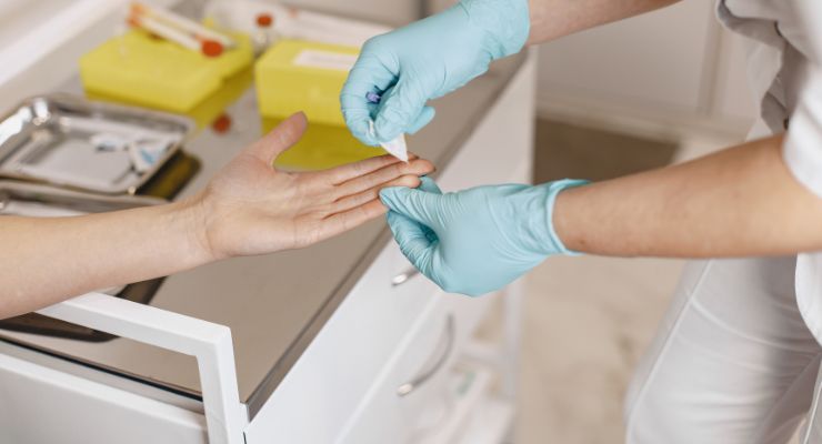 Hydrocolloid Dressings Creating the Ideal Moist Environment for Wound Healing IGIBAN 02